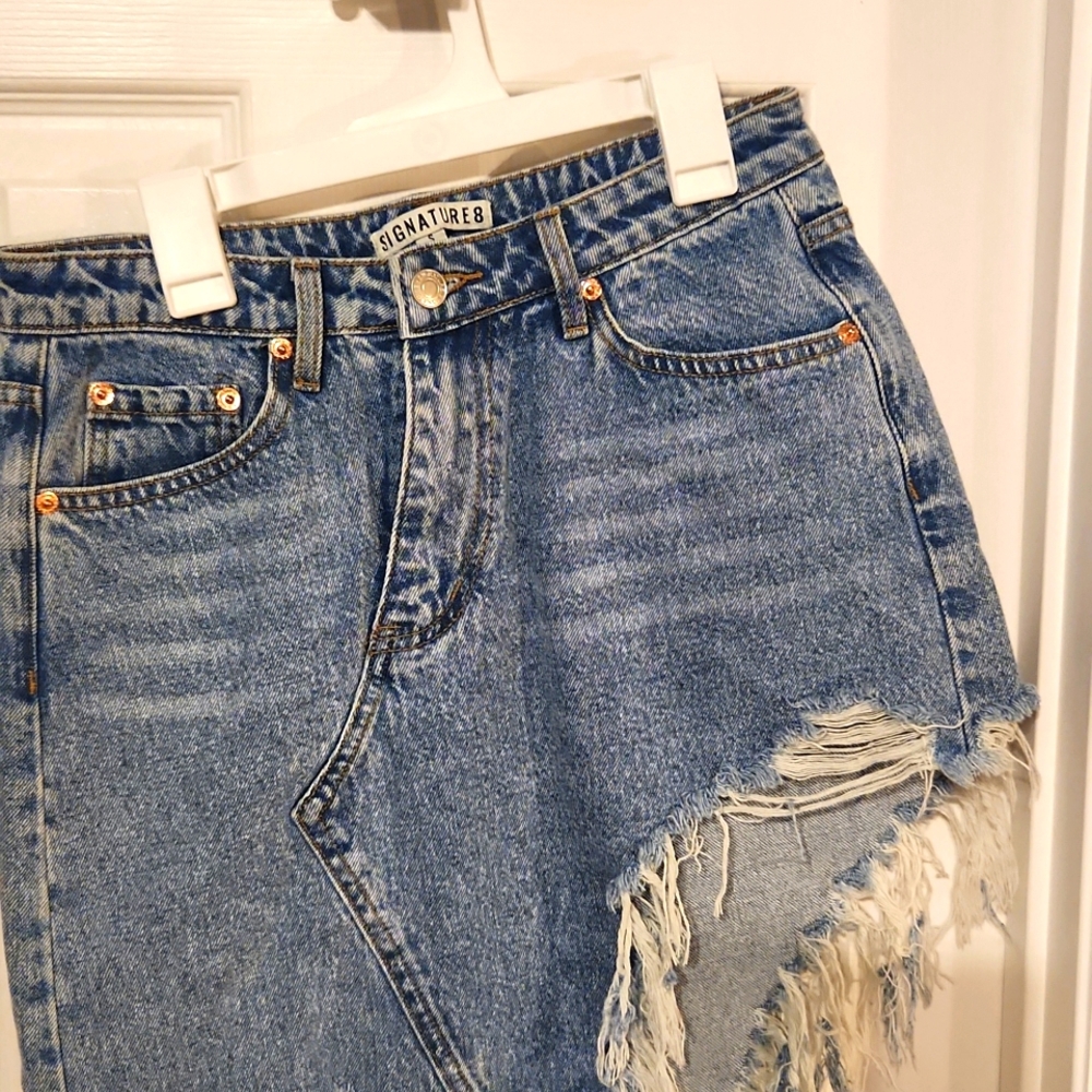 NWOT Signature 8 Jean Skirt
